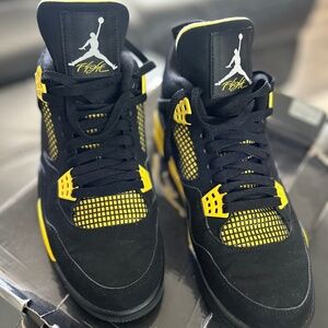 2023 Air Jordan 4 Retro 'Thunder' 2023